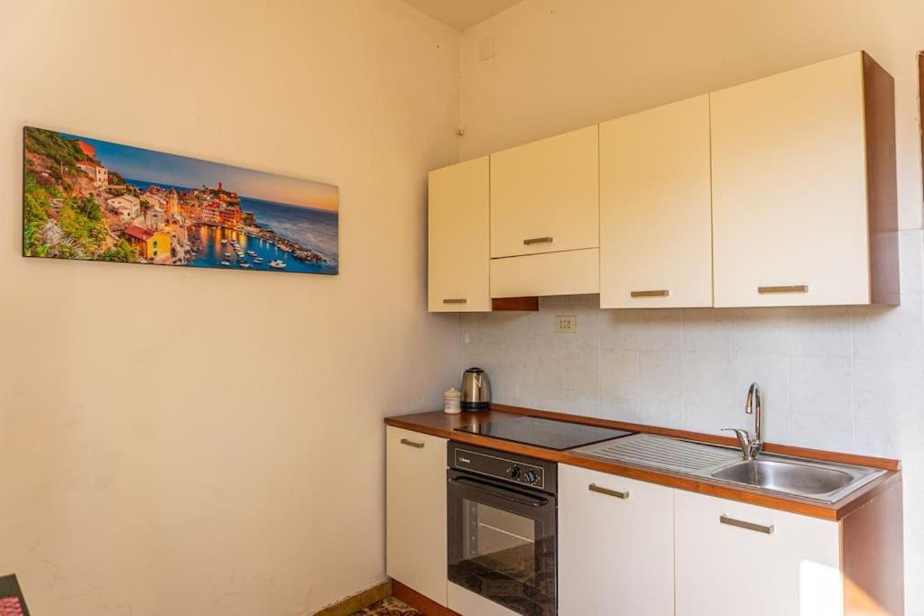 Appartamento Middle Earth La Spezia Exterior photo